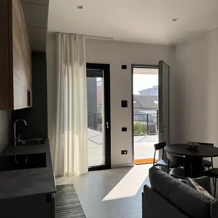 3b Big Black Building *