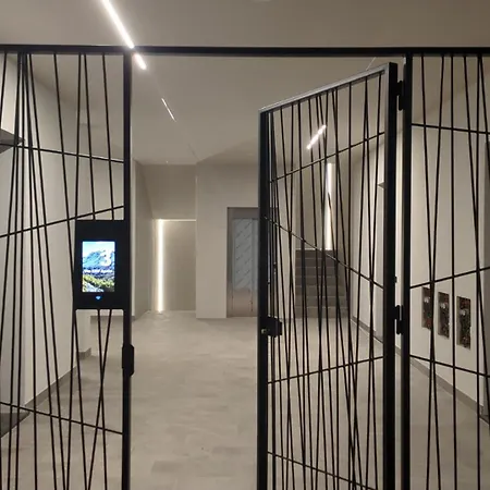 Appartement 3b Big Black Building *