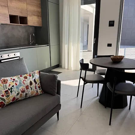 3b Big Black Building