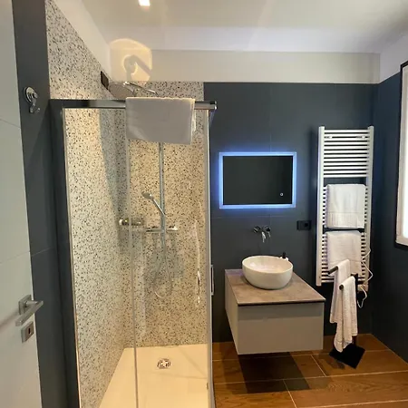 3b Big Black Building * Borgonovo Val Tidone