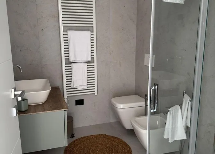 3b Big Black Building Апартаменты Borgonovo Val Tidone