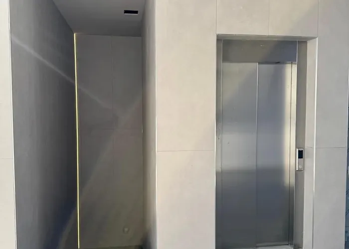 3b Big Black Building *