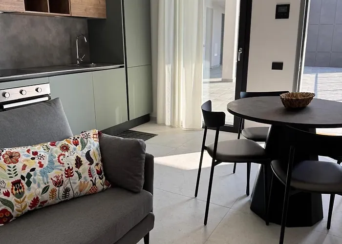 3b Big Black Building