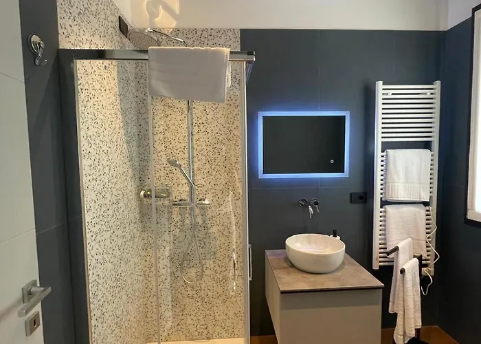 3b Big Black Building * Borgonovo Val Tidone